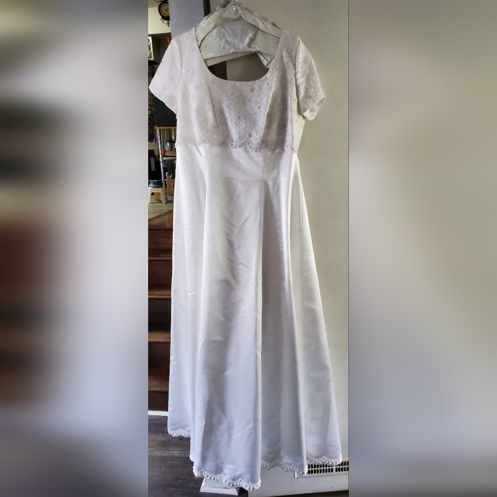 Wedding dress